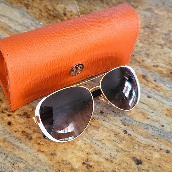 Tory Burch Sunglasses - Picture 1 of 3